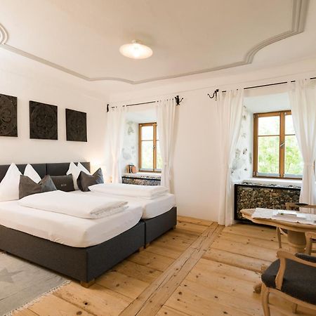 Hotel & Gourmetwirtshaus Kirchenwirt Seit 1326 Леоганг Экстерьер фото