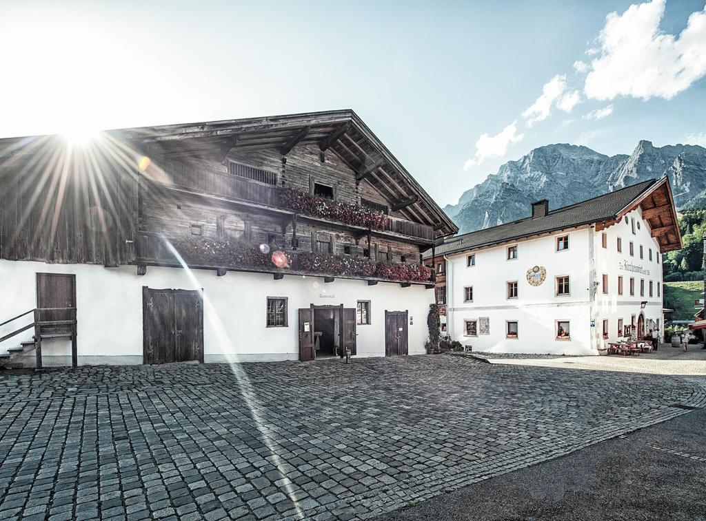 Hotel & Gourmetwirtshaus Kirchenwirt Seit 1326 Леоганг Экстерьер фото